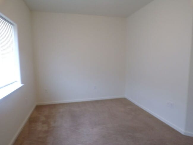 Building Photo - 2207 Jakob Ave