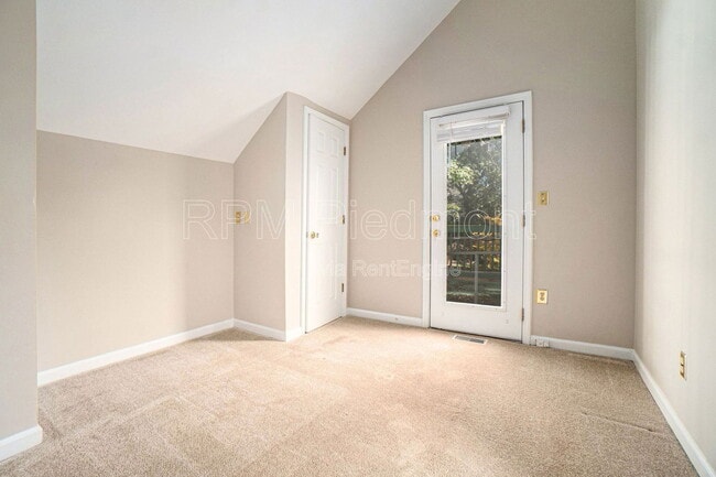 Building Photo - 388 Oakland Ave SE