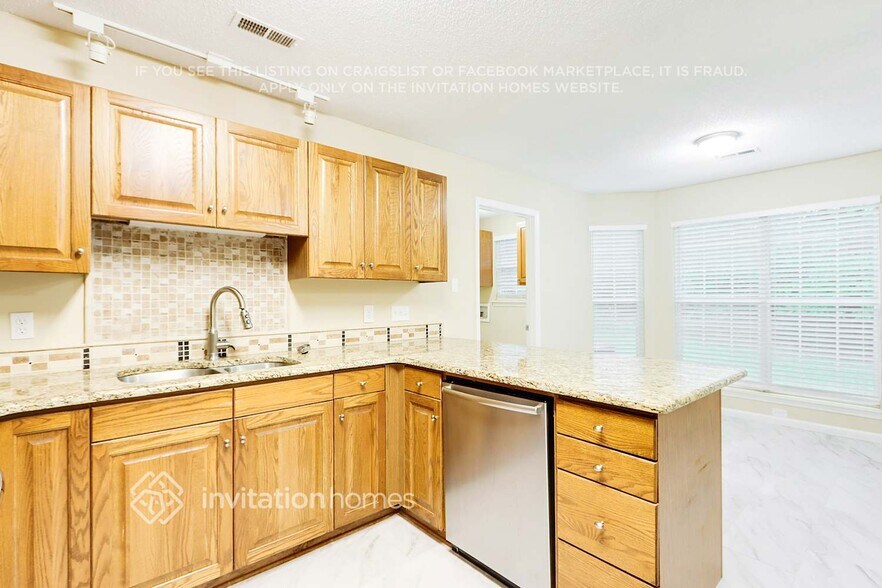 Building Photo - 4516 Brownes Ferry Rd