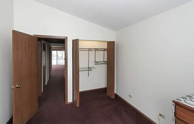 Building Photo - 1732 Chesapeake Ln