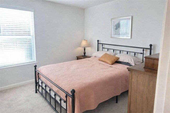 Building Photo - 3190 Greyton Dr