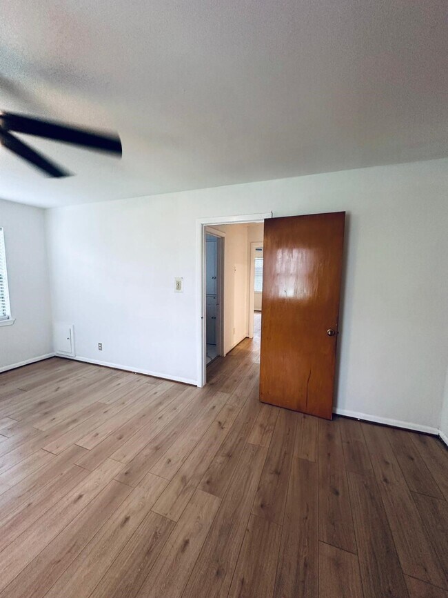 Building Photo - 4410 Billingsley St