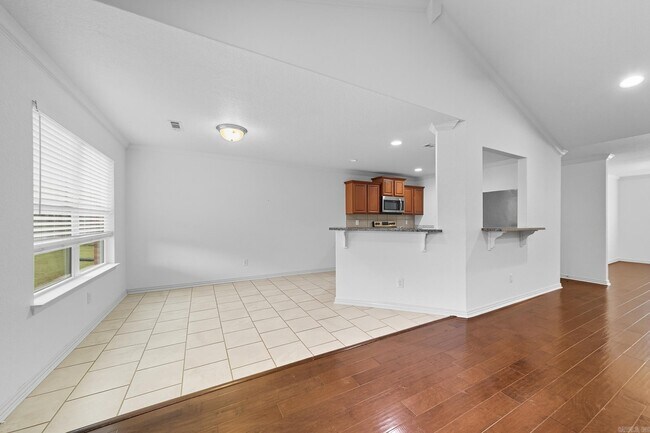 Building Photo - 17317 Crooked Oak Dr