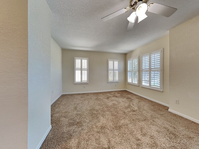 Building Photo - 3315 W De Leon St