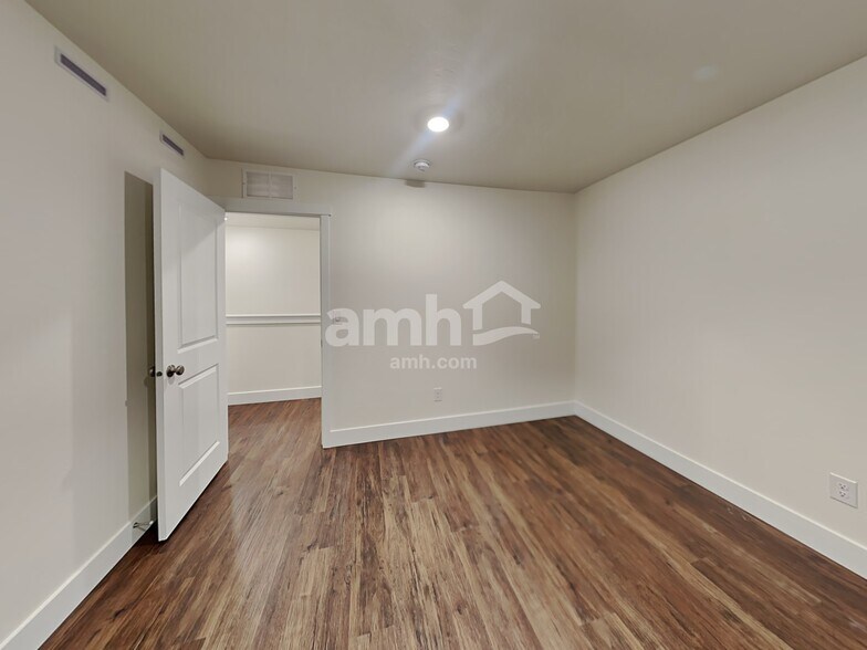 Building Photo - 4036 S Slate Creek Ave