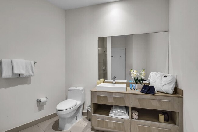 Building Photo - 4111 S Ocean Dr