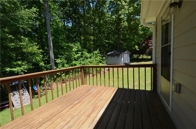 Building Photo - 19 Gwen Ct