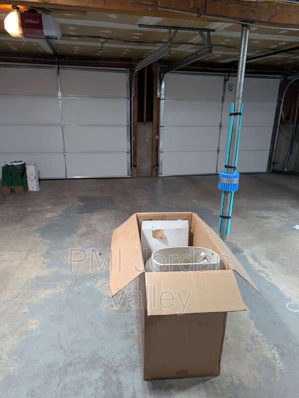 Building Photo - 1394 N 400 E