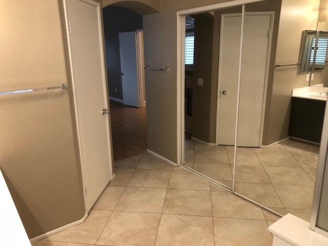 Building Photo - 14051 Catalina Ct
