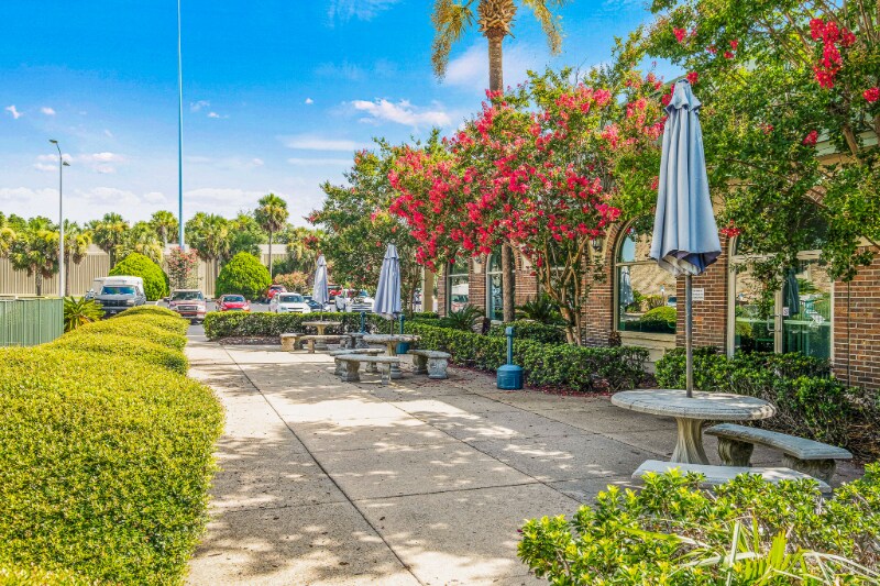 Building Photo - 224 E Garden St