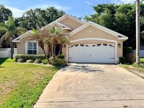 Building Photo - Modern Living Meets Prime Location with this Stunning 4/2!