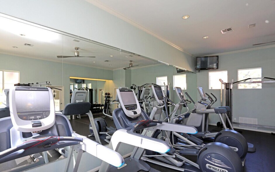 Building Photo - 5305 Toscana Way