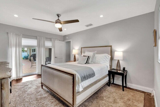 Building Photo - 5660 Golfway Dr