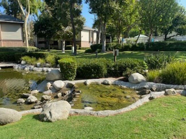 Building Photo - Pheasant Creek Condo 2 Bed | 2 Bath | Upper Unit w/ Vaulted Ceiling & Private Garage!