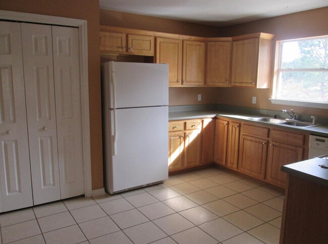 Building Photo - 7470 Autumn Trace Blvd