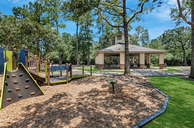 Building Photo - 218 Blushwood Pl