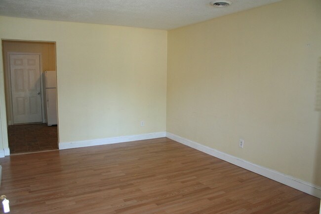 Building Photo - 115 Florence St