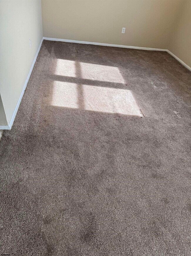 Building Photo - 342 Hampshire Dr