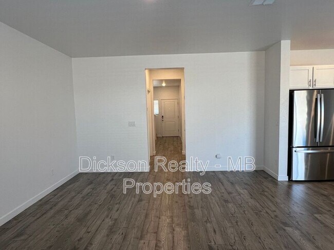 Building Photo - 8923 Wolf Moon Dr