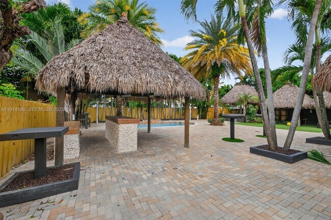 Building Photo - 465 NW 153rd St