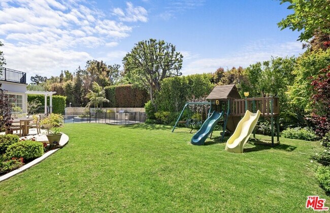 Building Photo - 13620 Romany Dr