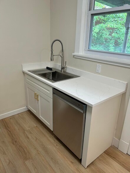 Building Photo - 227 45th St