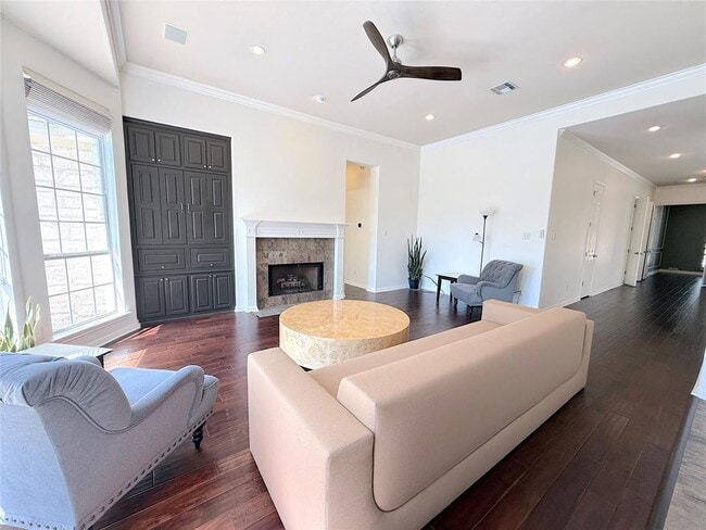 Building Photo - 14936 Thatcher Dr