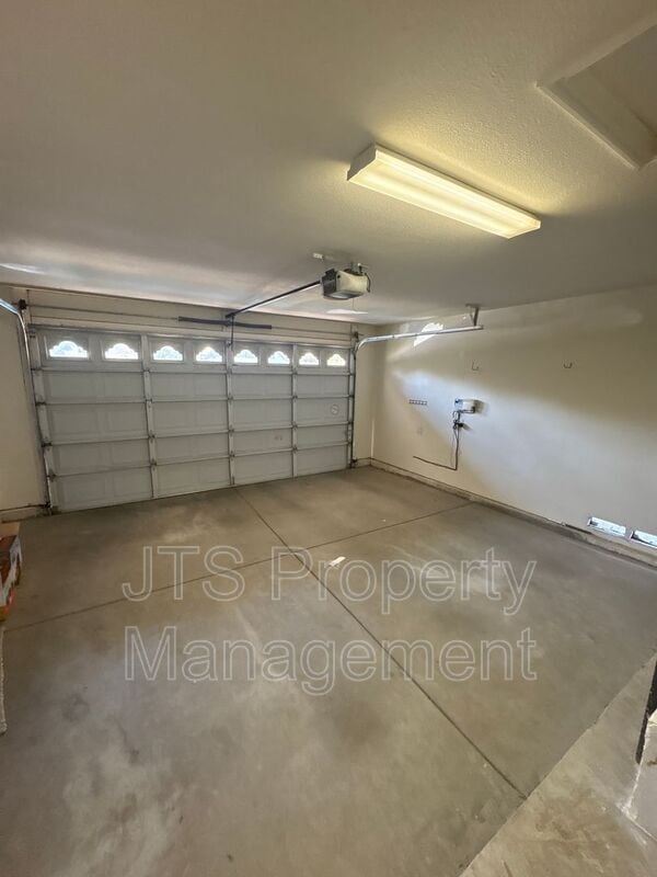 Building Photo - 2905 Peppergrass Way