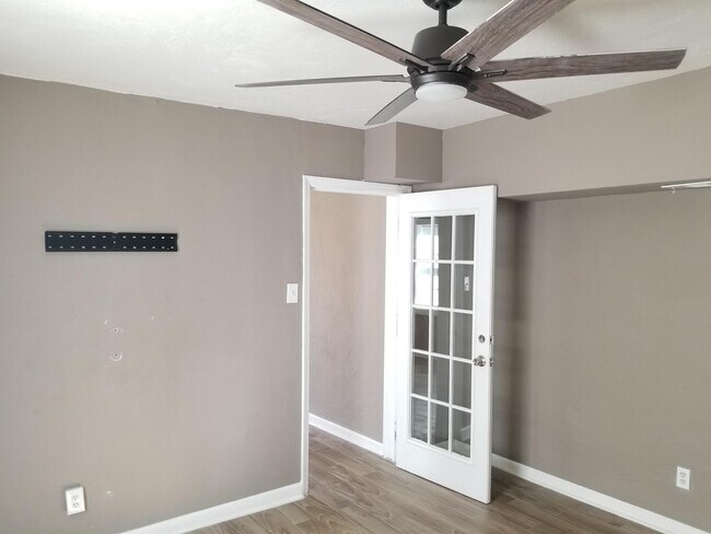 Building Photo - 543 Oliver St NW