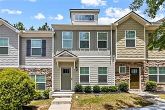 Building Photo - 776 Crestwell Cir