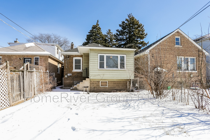 Building Photo - 9132 S Saginaw Ave