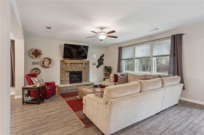 Building Photo - 4367 Waxwing St