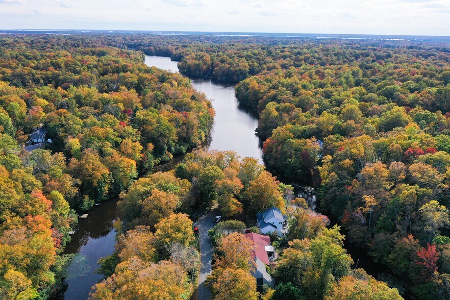Building Photo - 11386 Sitting Bull Trl