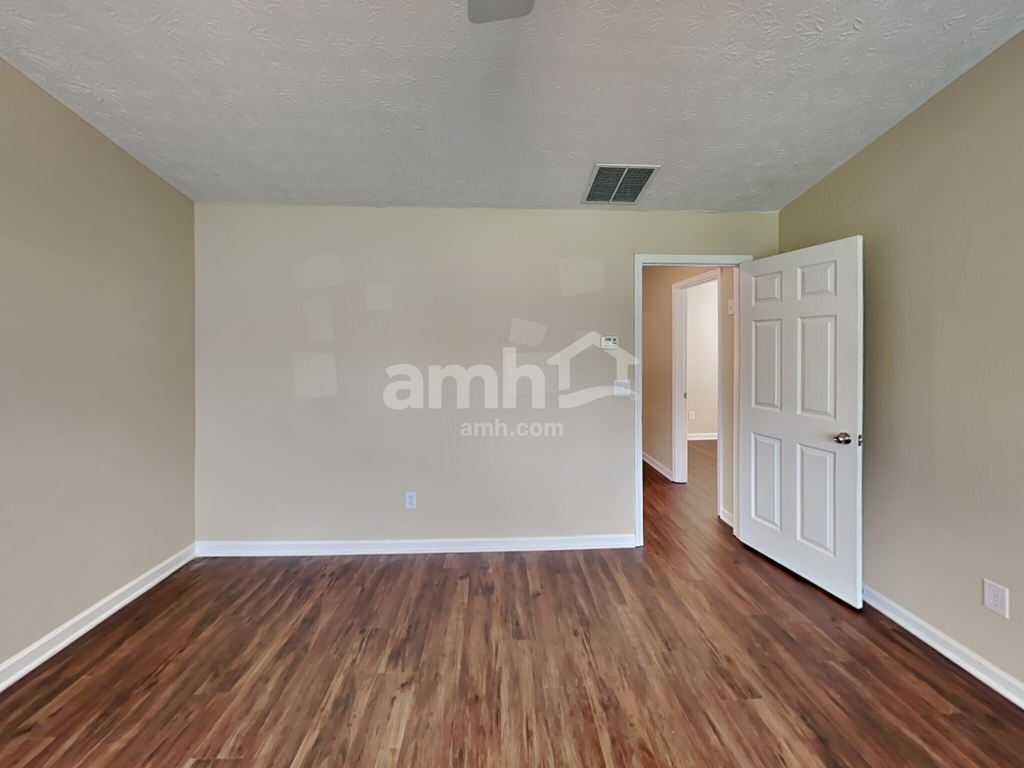 Building Photo - 616 Laurel Bnd