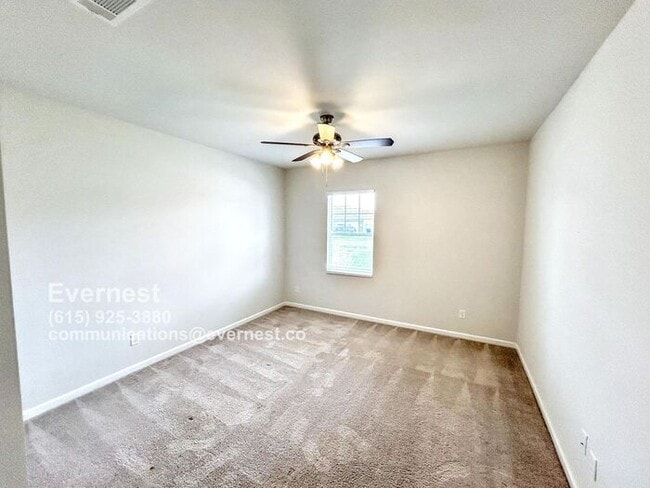 Building Photo - Spacious and Beautiful 5-Bedroom Home / Av...