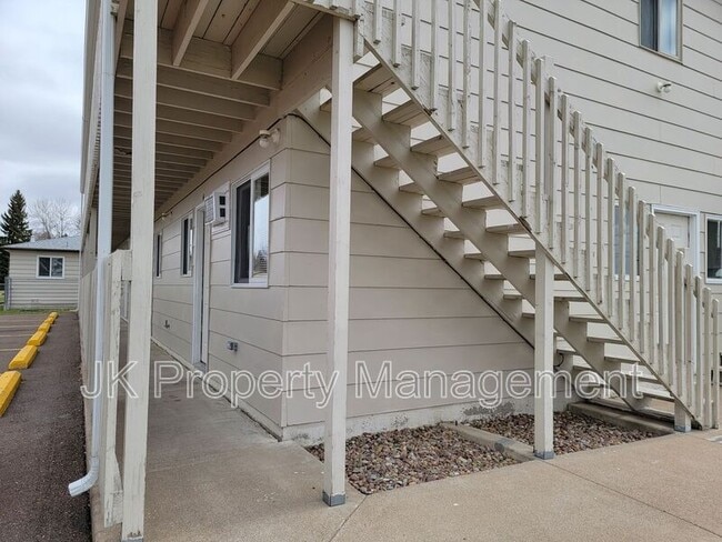 Building Photo - 4000 Ella Ave