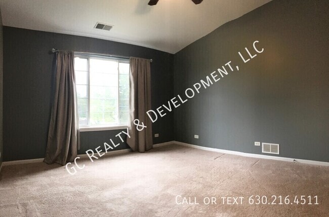 Building Photo - 2105 W Concord Ln