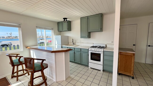 Building Photo - 232 Santa Monica Dr