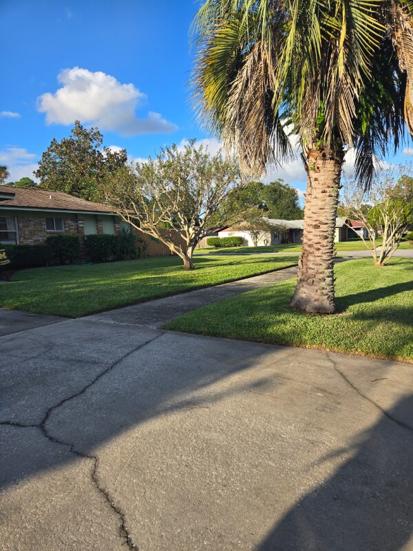 Building Photo - 8457 Graybar Dr