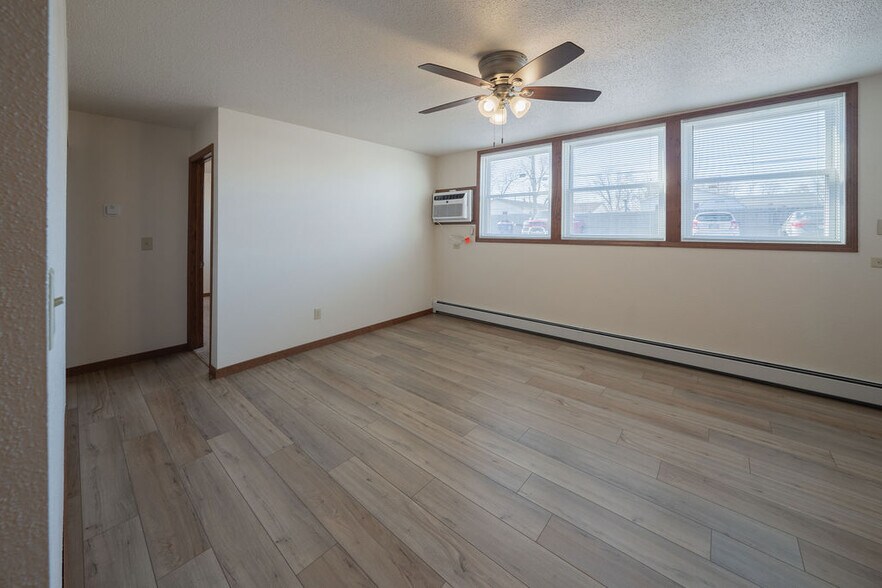 Building Photo - 3505 S West Ave