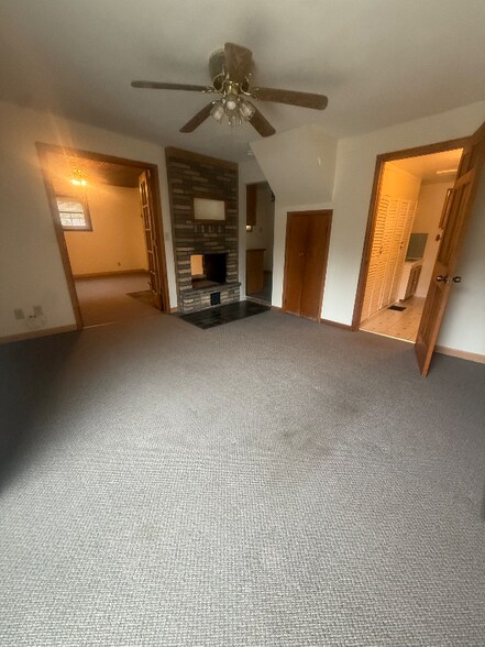 Building Photo - 26 Rochester St