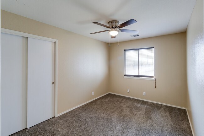 Building Photo - 8410 Sea Rim Dr