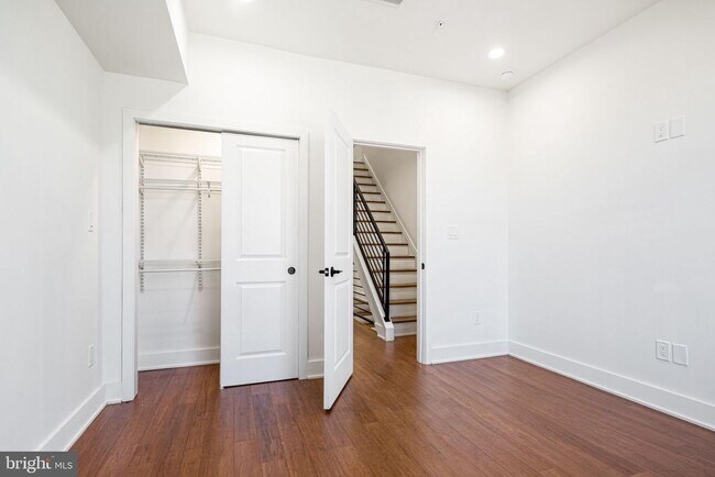 Building Photo - 2650 Earp St