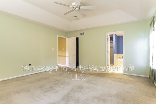 Building Photo - 29 Red Oak Ct