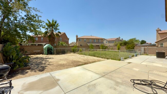 Building Photo - 2234 Avenida del Mar