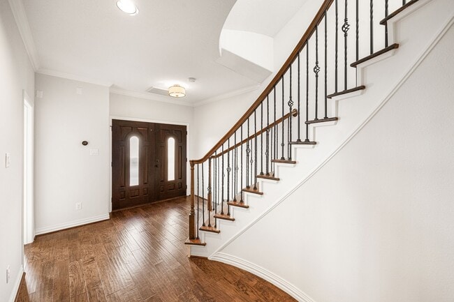 Building Photo - 7227 Laguna Villas