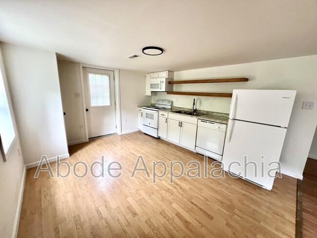 Building Photo - 1233 Collins Hwy