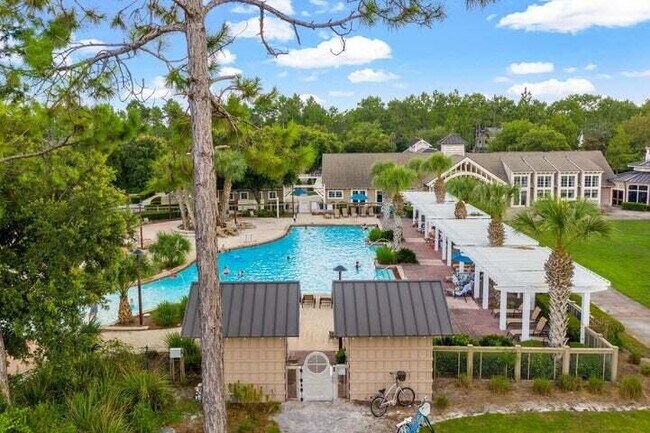 Building Photo - 120 Suwanee Dr