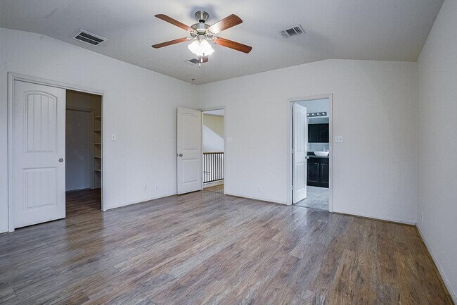 Building Photo - 10837 Worn Sole Dr