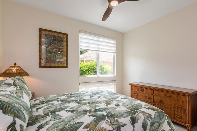 Building Photo - Furnished 2 Bedroom Condo in Town!